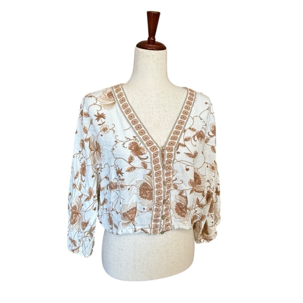 Rose & Olive Floral V-Neck Dolman Sleeve Blouse - White and Brown Size M #1496 - Picture 2 of 6
